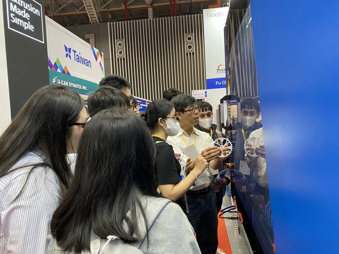 Sorotan pameran 6972